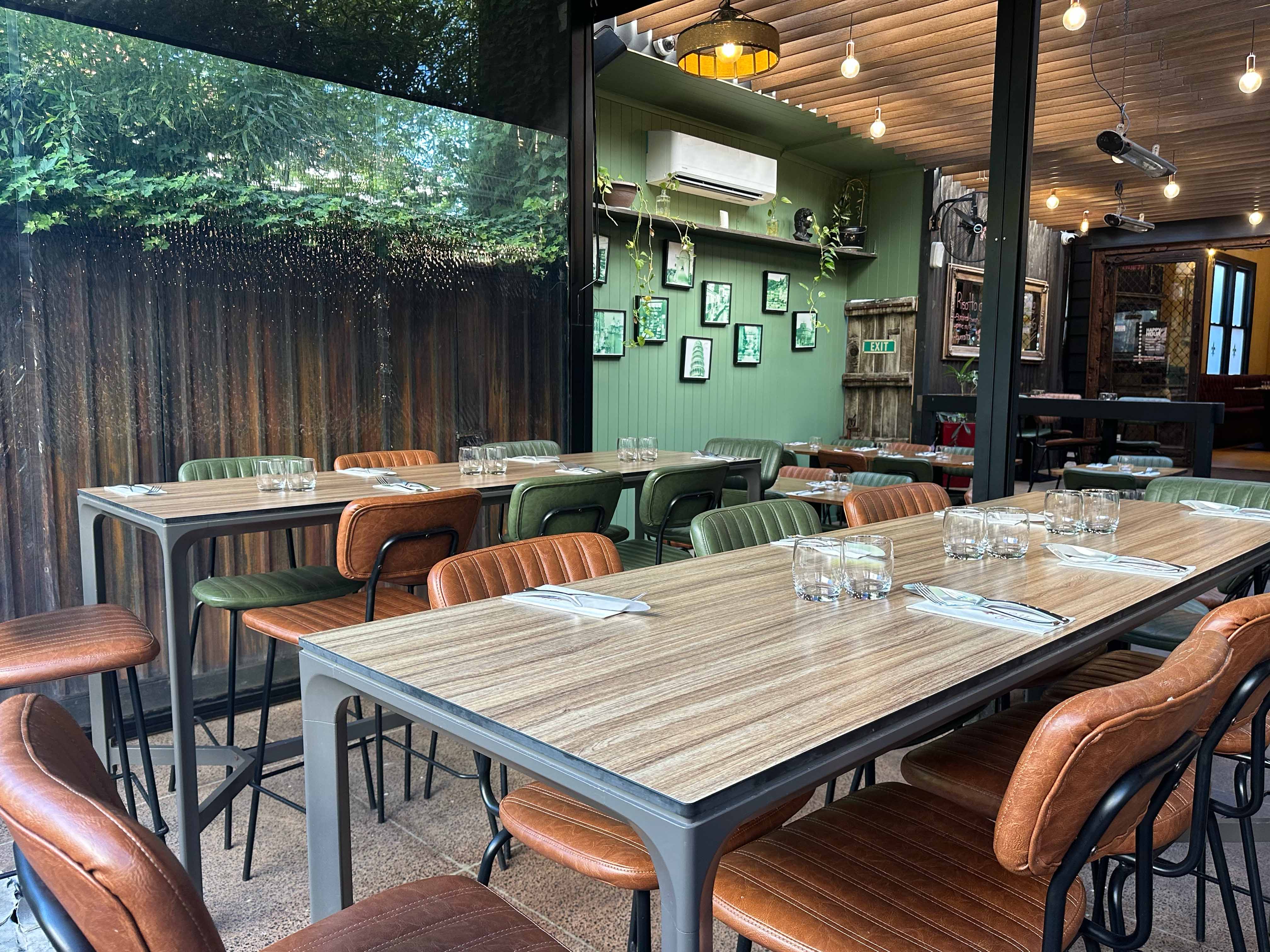 Gina's Italian Kitchen interior
