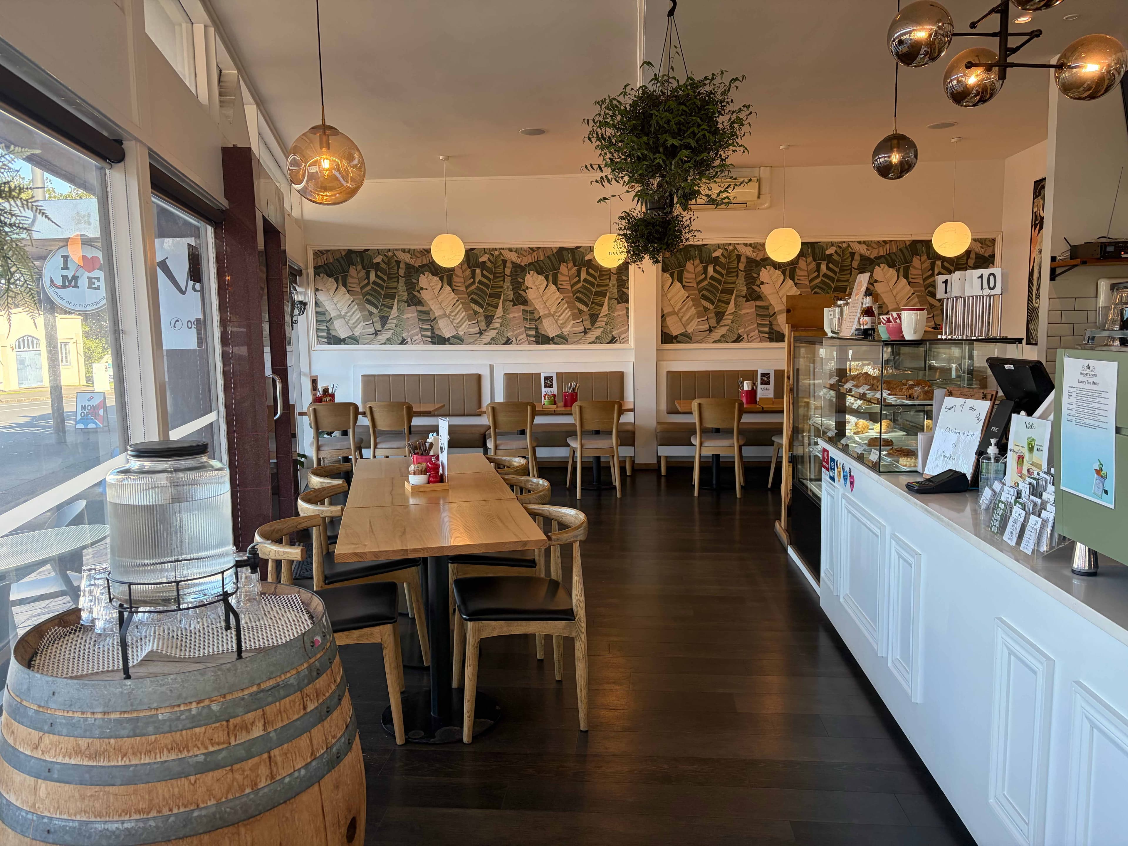 Voila Cafe interior